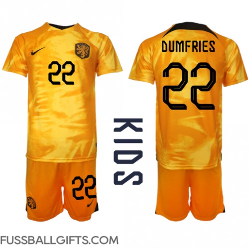 Niederlande Denzel Dumfries #22 Fußballbekleidung Heimtrikot Kinder WM 2022 Kurzarm (+ kurze hosen)